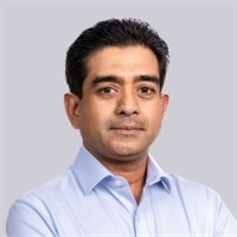 Alphabet 首席财务官讨论人工智能基础设施所面临的产能限制